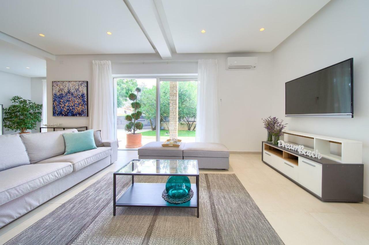 Villa Vale Kornic Luaran gambar